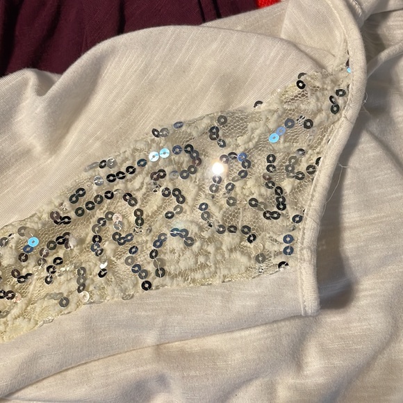 Ivory 3/4 Sleeve Sequence Lace Top - Picture 4 of 5